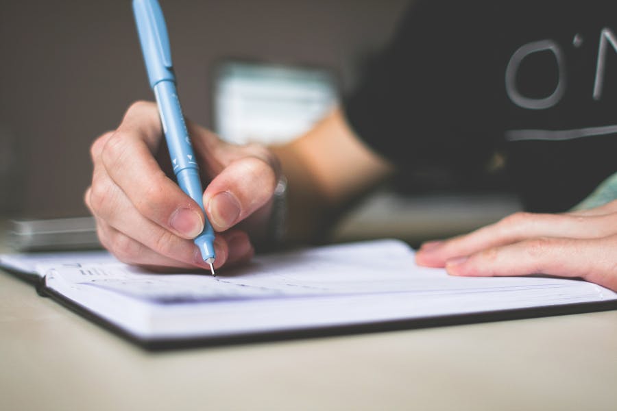 Top Writing Tools That Help Remote Teams Work More Efficiently